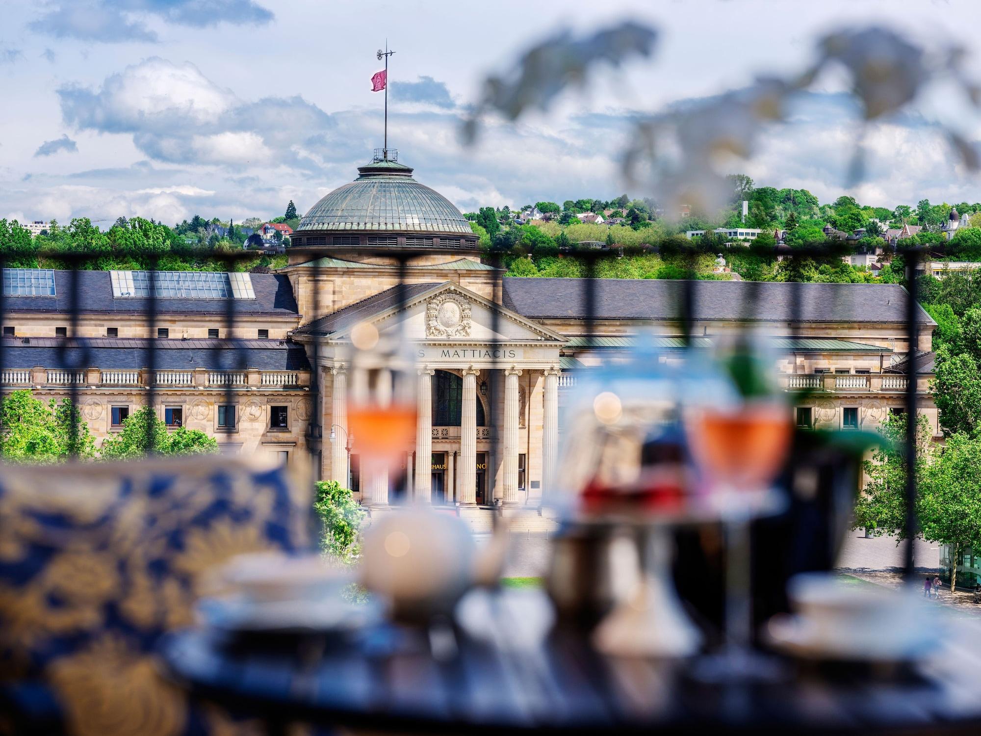 Hotel Nassauer Hof Wiesbaden Exterior photo